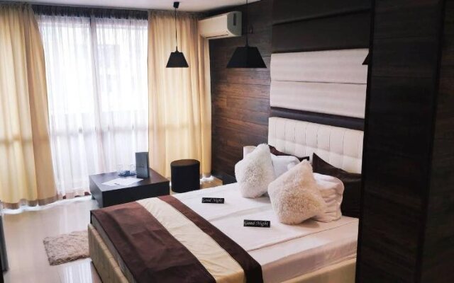 Hotel Acktion