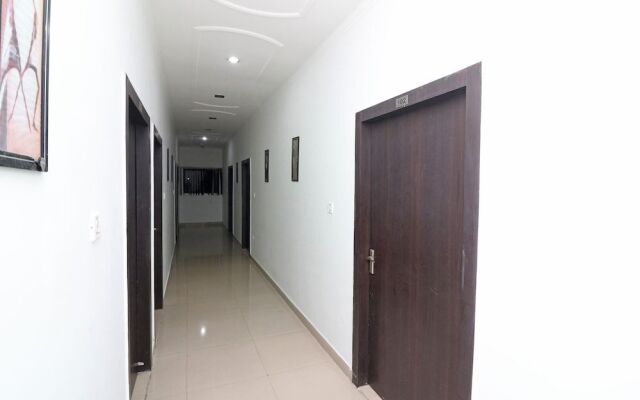 OYO 24199 Hotel Ojus Tower