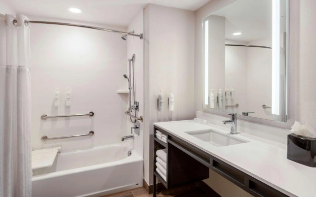 Hilton Garden Inn Pomona Chino