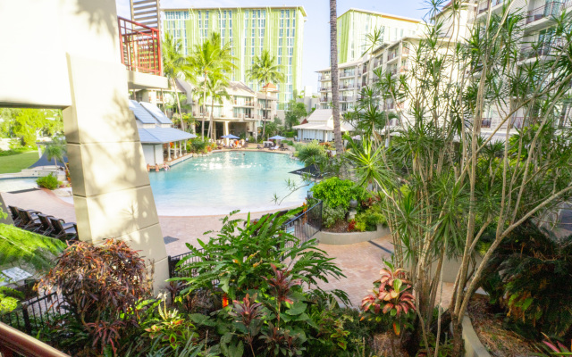 Novotel Cairns Oasis Resort