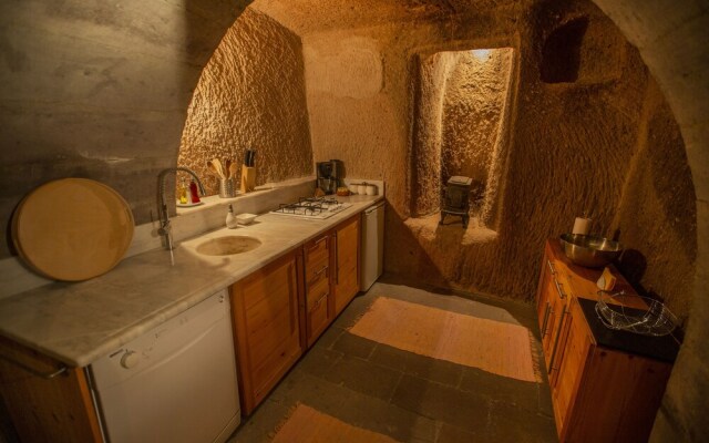 Asmali Cave House