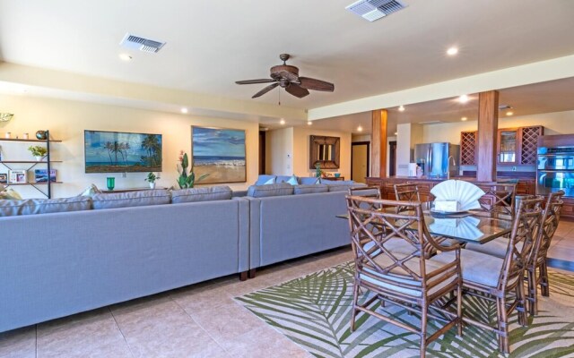 K B M Resorts- Hale-1470 Presidential 3bd, 3ba Beach-front Estate, A/c, Private Yard!