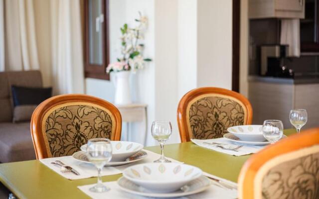 Villa Armonia - Beachfront Majestic Retreat