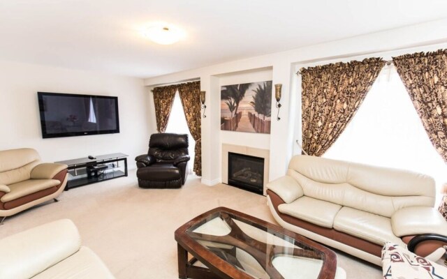 Fallsview Family Home