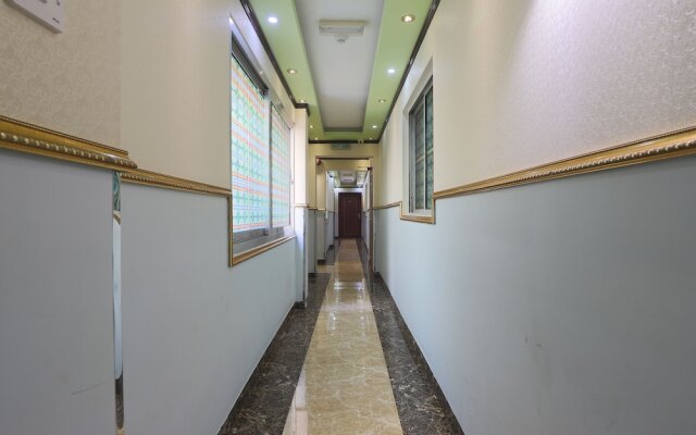 OYO 335 Remas Hotel Llc