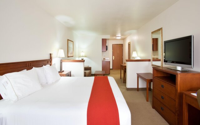 Holiday Inn Express & Suites Mattoon, an IHG Hotel