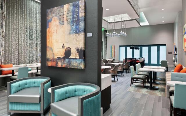 Hampton Inn & Suites Atlanta Buckhead Place