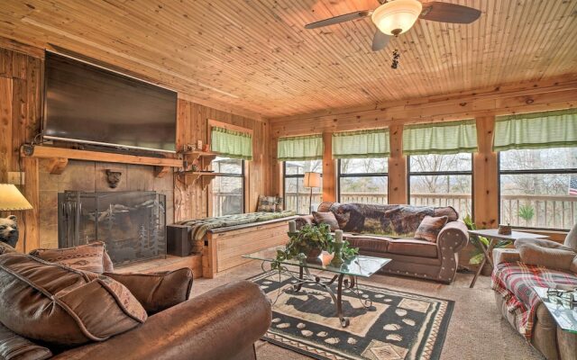 Douglas Lake Cabin w/ Mountain-view Deck & Grill