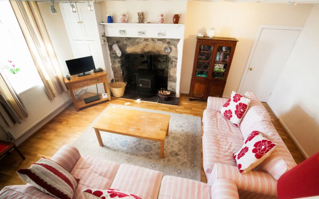 Arallt Holiday Cottage
