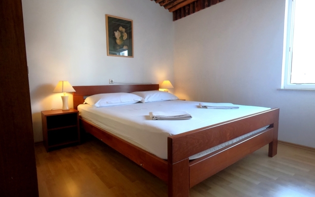 Apartment Ana - 120 m from the beach A1 Sukosan, Zadar riviera