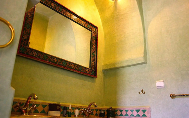 Dar Mardan