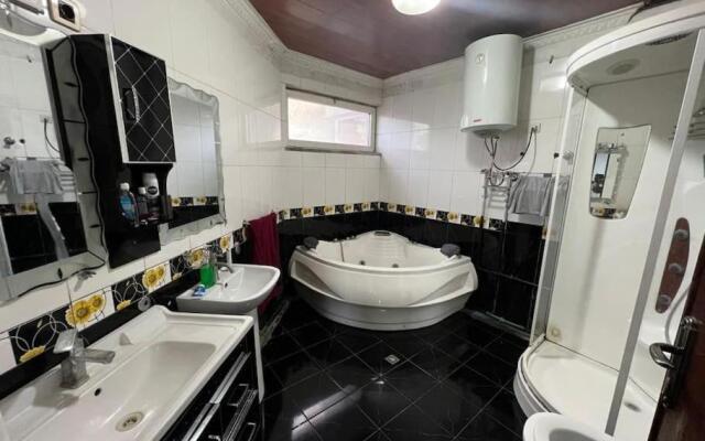 Luxury Living ~ Central Location