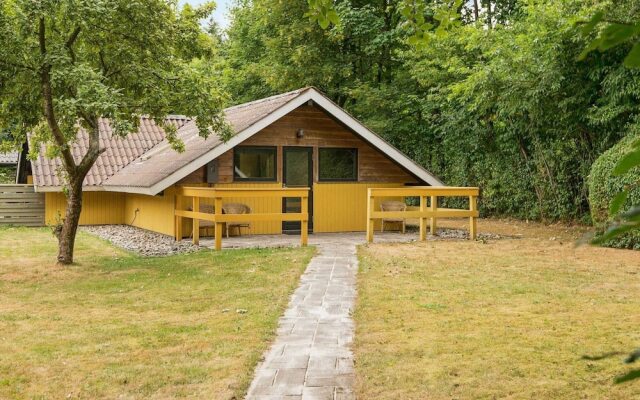 6 Person Holiday Home in Toftlund