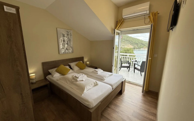 Max Gastro Beach House