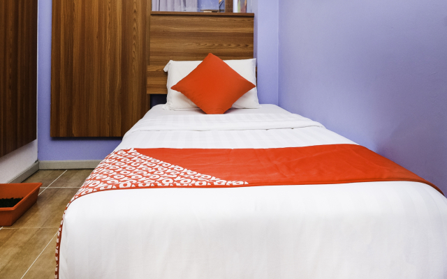 OYO 768 Fajar Baru Boutique Hotel