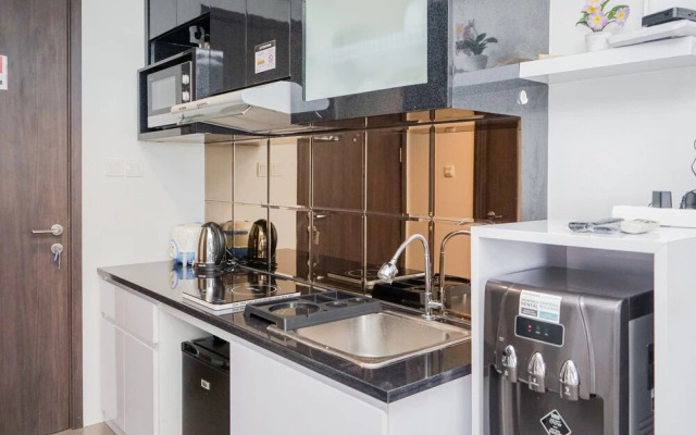 Best Elegance Studio Room Bintaro Icon Apartment