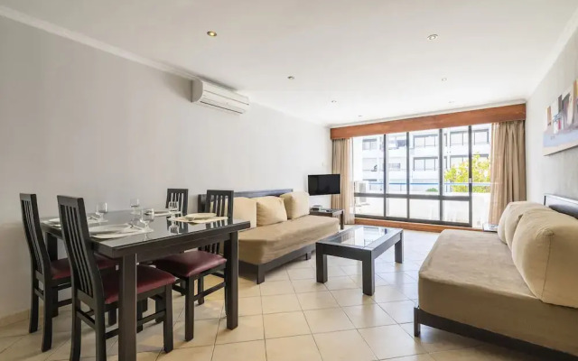 Pé do Lago 1 Bedroom Apartment with Pool