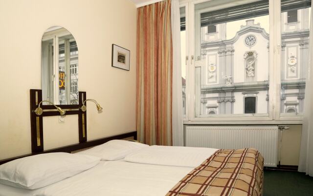 Continental Hotel-Pension