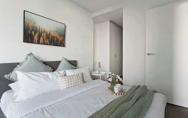 Chic 1BR Apt Near Southern Cross