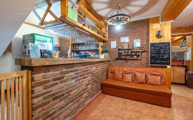 . Hotel Craiul Crailor