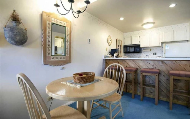 West Condominiums - W3204