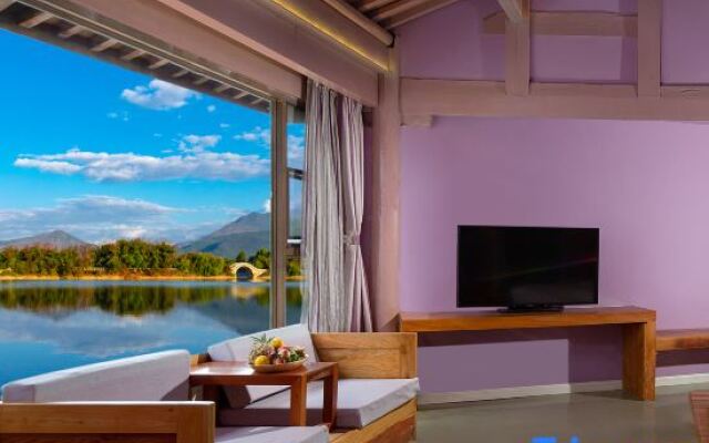 EARTHGAZE•STARSPANNG: 180-Degree Snow Mountain View Homestay (Lijiang Ancient Town Branch)