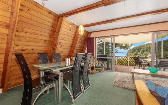 The Point House Wairoro Park - Russell Holiday Home – Balcony – Okiato