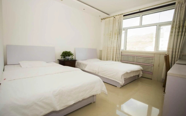 Chicheng Yihai Hotel