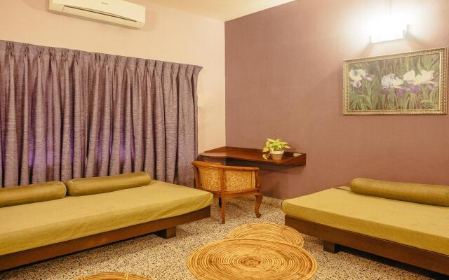 Hanu Reddy Residences Wallace Garden