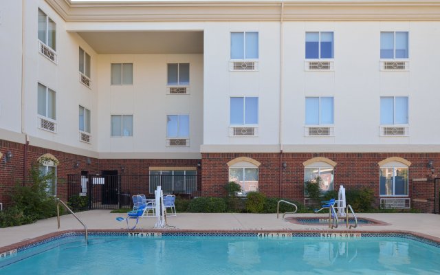 Holiday Inn Express & Suites Abilene, an IHG Hotel