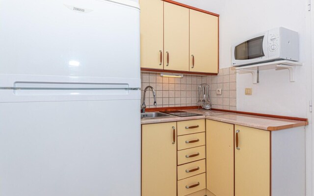 Awesome Apartment in Primosten With Wifi and 1 Bedrooms