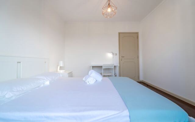 House and People - Feliciano Ramos 2