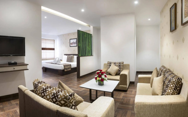 The Lotus Hotel Sameera