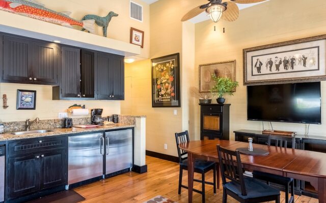 Pescado Penthouse On Duval