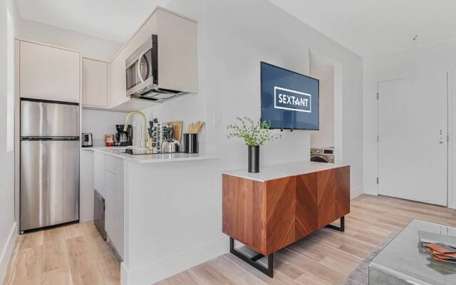 Roami at The Carmela