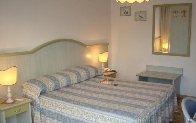 Hotel Villa Rona