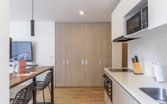 w Splendid Loft in Santa Ana