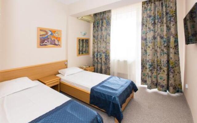 Briz 2 Hotel