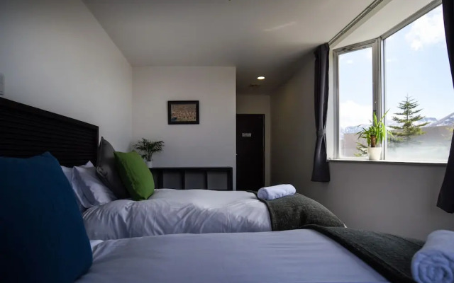 The Phat Packers - Hostel