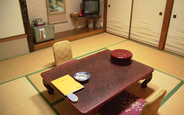 Toushijima Onsen Suzunami