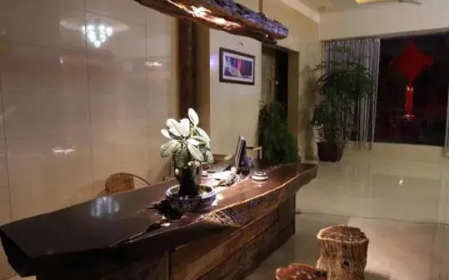 Honghe Lotus Inn
