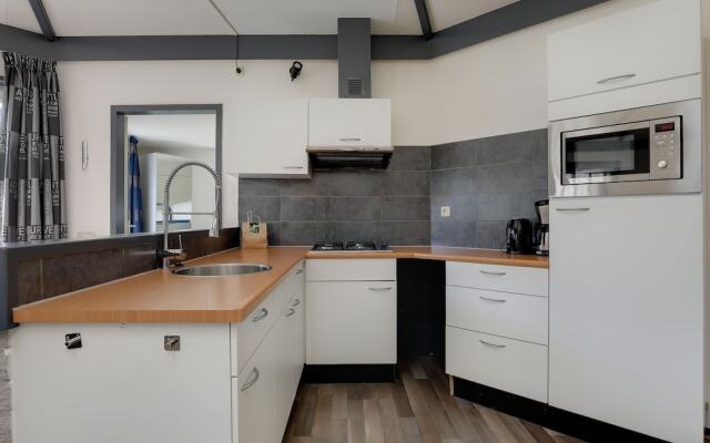 Cozy Bungalow in Harderwijk With a Shared Pool