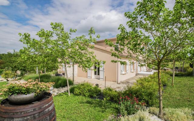 Modern Apartment in Segonzac with Swimming Pool