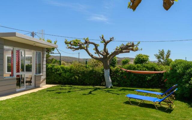 Petrakis Afrathias garden house