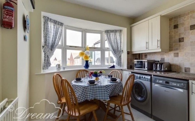 Amaranta, WEYMOUTH