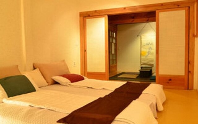 Pine Foret Hanok Hotel