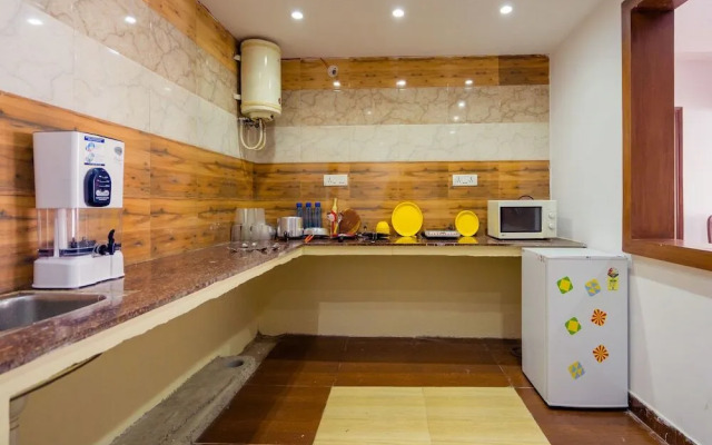 OYO 13160 Home City Heart 3BHK Mall Road