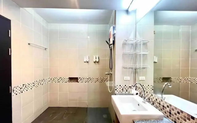 Sea View Suite Pool Access  C81