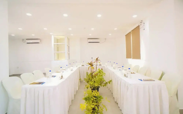 Hotel Flora