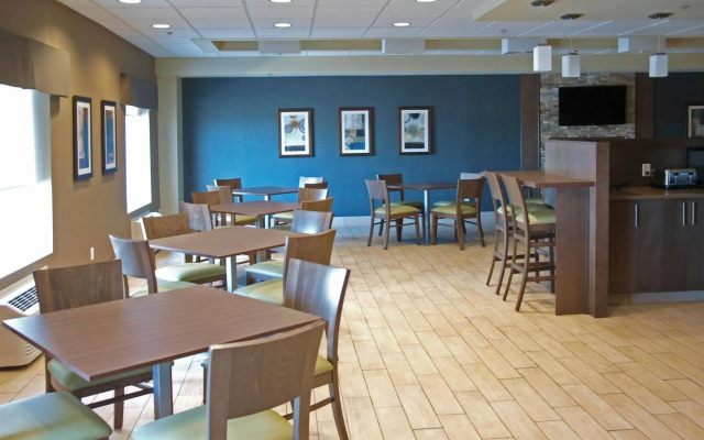 Best Western Plus Winnipeg West